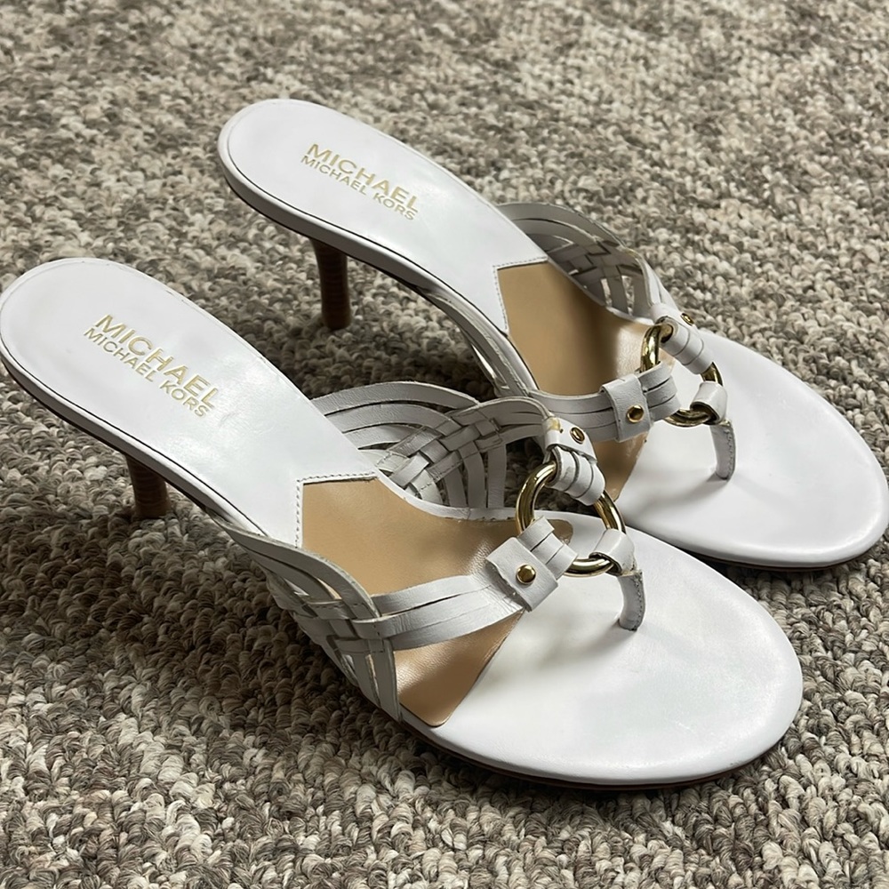 MICHAEL KORS white kitten heel sandals